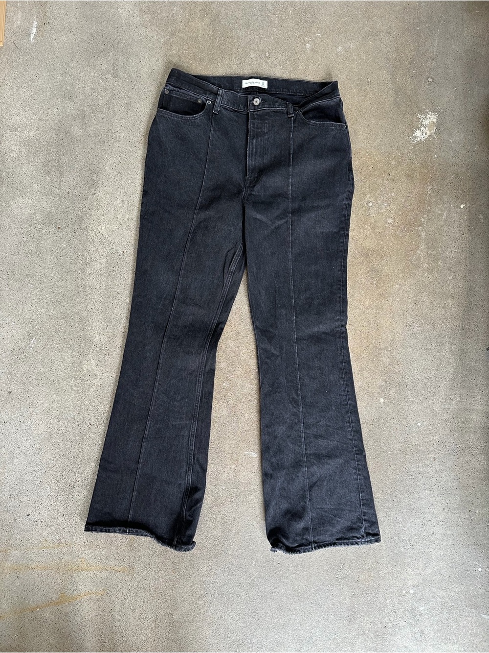 Abercrombie & Fitch High Rise Flare Jeans with Vertical Seam Black Size 32|14L - Picture 3 of 6